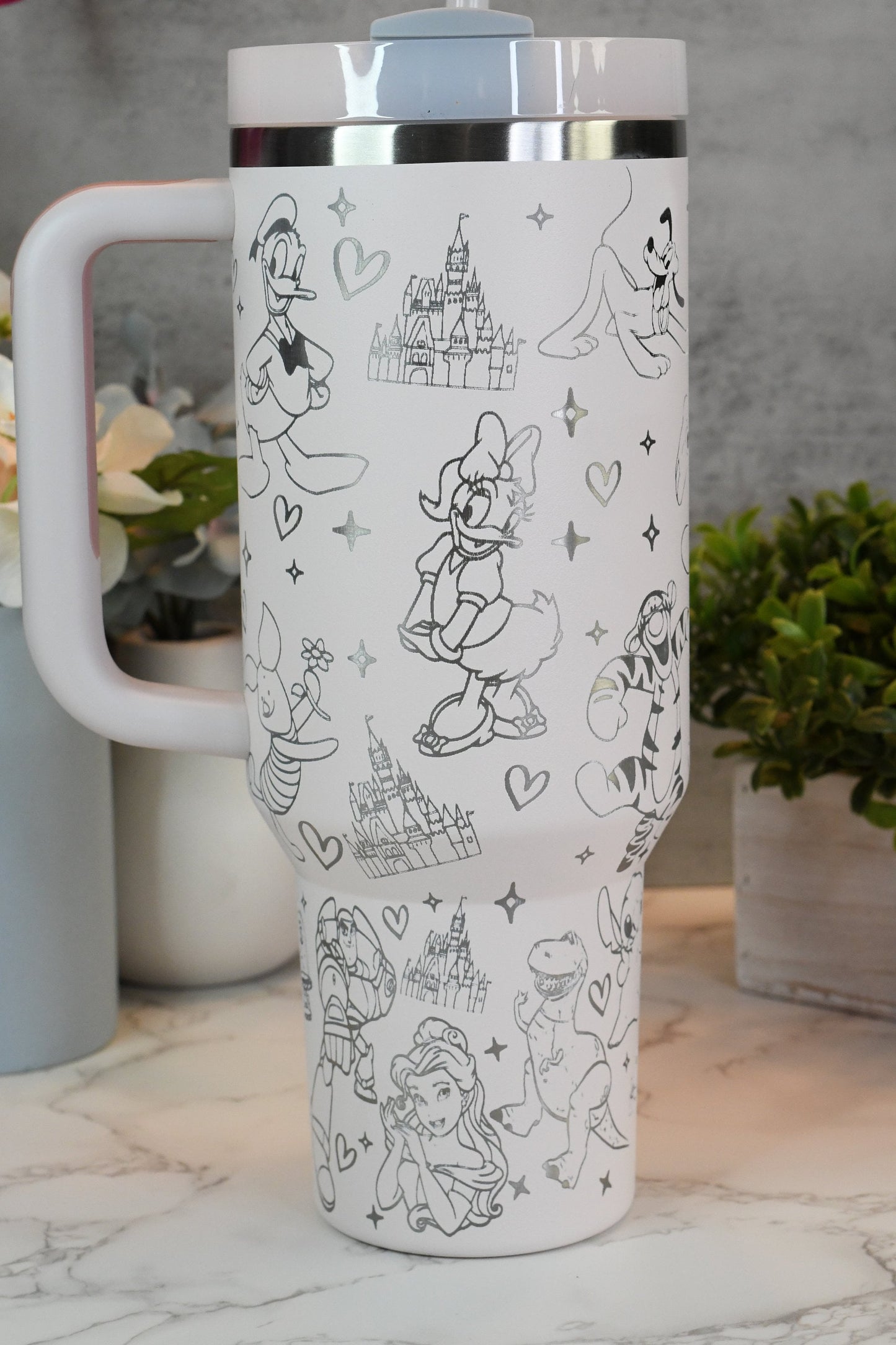 40oz Quencher DN Tumbler - Magical Holiday Characters TZ8